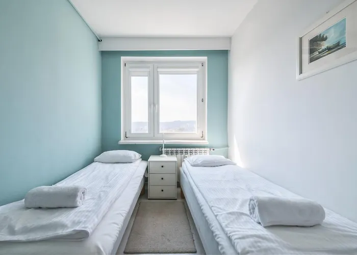 11th Floor With Seaview By Northside